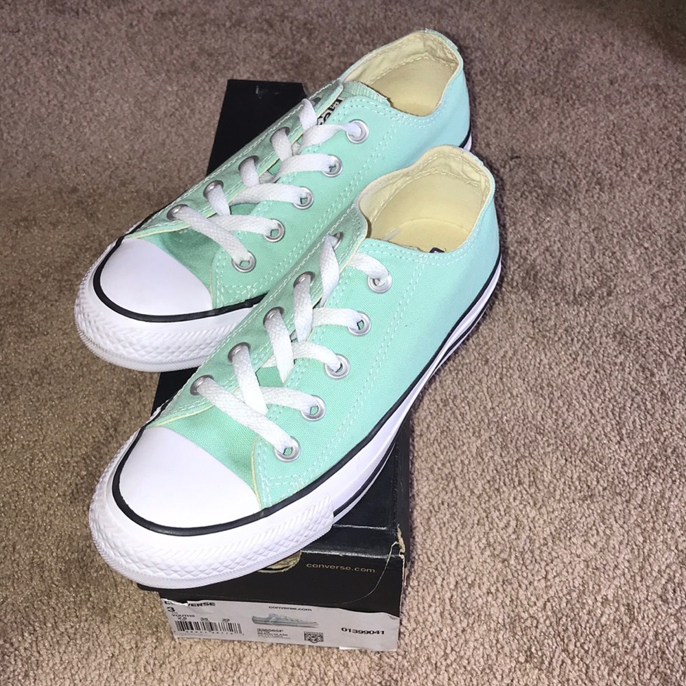 NWOT Beach Glass Converse! 💚🤍